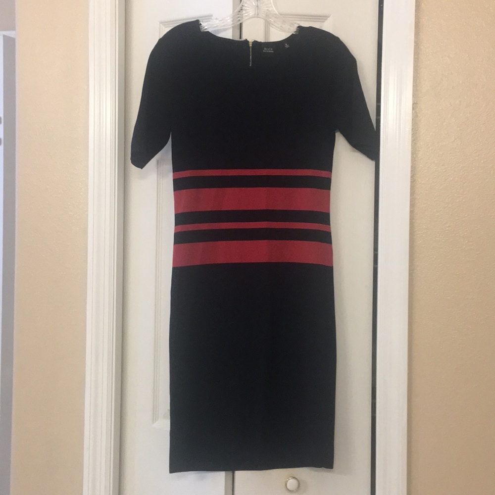 Woman size s dress brand : Black Saks fifth avenue
